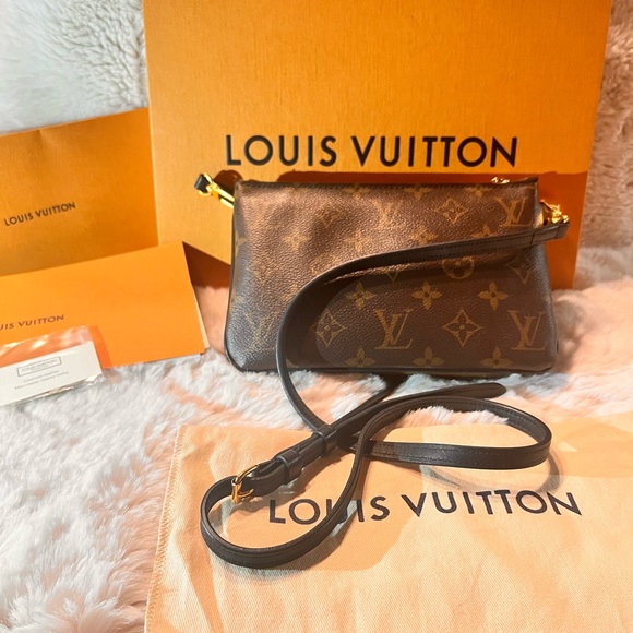 Double Zip Pochette Reverse Monogram Giant LV sling - Picture 5 of 13